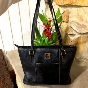 Dooney Bourke Handbag Pebble Grain Small Lexington